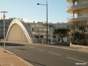 Cabinet / Bureau 25m² – Front de Mer – Sainte-Maxime