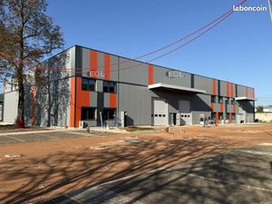 Local bureaux 719 m²