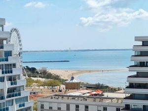 Vues panoramiques mer au centre-ville parking et ascenseur