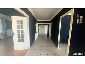 LOT IMMOBILIER: T4 avec excellent potentiel d'aménagement avec terrasse - petit T2 – parki