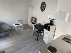 Appartement F1 Meublé PLACER AU CENTRE VILLE DE SAINT ARNOULT EN YVELINES
