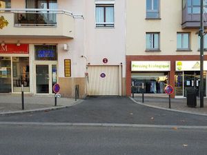 Location parking gare Chaville Velizy