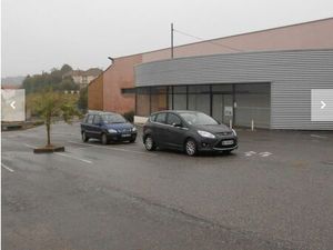 Local commercial 1650 m² CHALUS