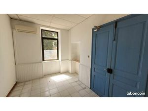 A louer – Local Pro climatisé en plein centre de Lapalud