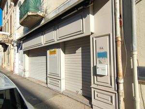 Local 70 m² CAVAILLON