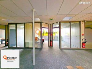 Bureaux 239 m²