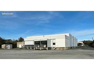 Poitiers : A louer Entrepôt de 1300 m² / 2 990