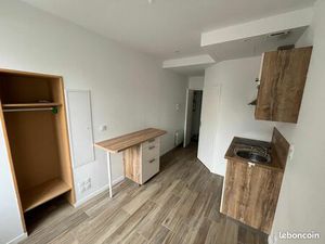 Local commercial centre-ville Melesse