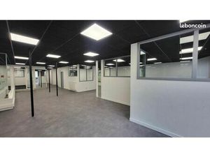 Local d'activité 800 m²