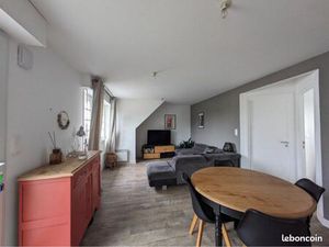 T3 au 1er et dernier étage perello lomener