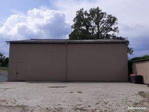 Local 225 m² Le Vigen