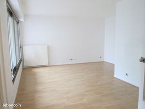 Appartement F2 Standing Le Chesnay Centre marché