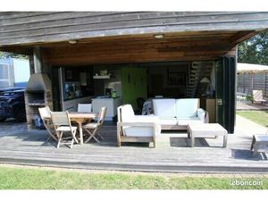 Maison d’architecte avec bureau professionnel et terrain constructible