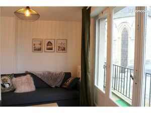 Charmant Studio (avec 2 pièces) avec balcon et vue sur la cathédrale