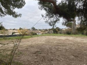 Terrain constructible viabilisé à vendre