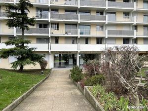 Local commercial 48 m² Bagneux