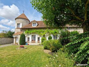 Propriété 7 pièces 235 m²