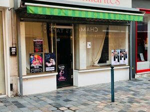 Local commercial sur rue passante