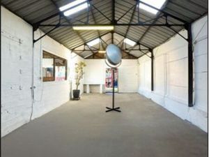 Local  commerce  bureaux  restaurant  habitation