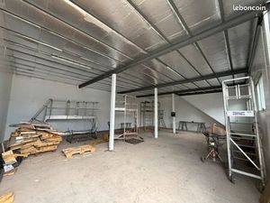 Local professionnel 135m2