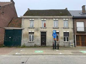 Maison de rénovation et/ou d'un terrain constructible.