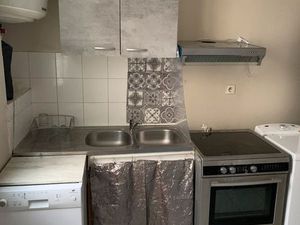 Loue 2P meublé rue st mathieu à nimes