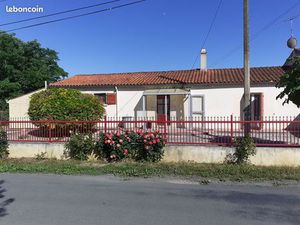 Maison de plain pied avec piscine