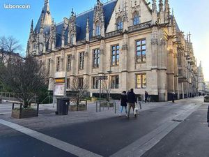 Beau local commercial Rouen hyper centre