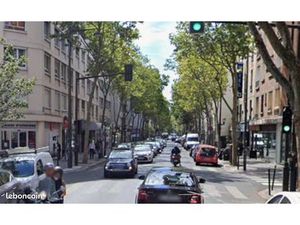 Local commercial 180 m²