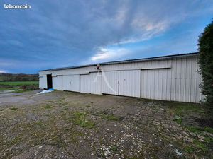 Local 200 m² DERVAL