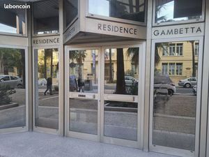 Local professionnel Hyères centre ville idéal profession libérale