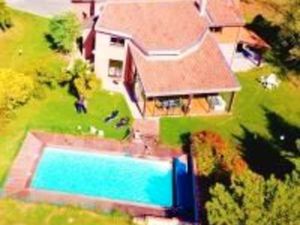 Maison 250m². 8 pièces. Terrain 2700m²