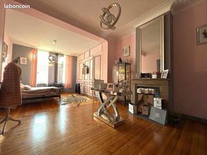 Calais hyper centre- Théâtre