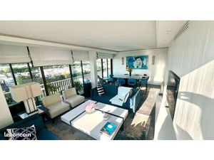 À VENDRE – Appartement d’Architecte avec Vue Panoramique Seine & Tour Eiffel