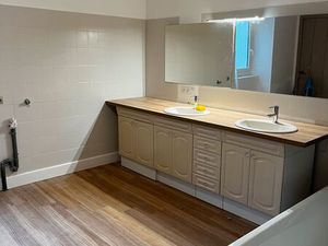 Appartement 80m2 au rez-de-chaussée / Travaux de rafraîchissement en cours