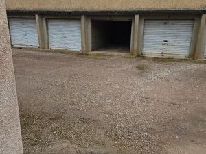 Garage à louer secteur Clairions