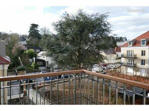 BUC beau 2 pièces 43m2