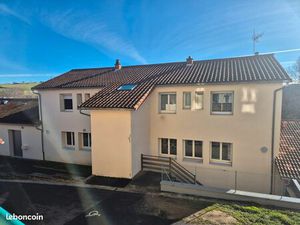 Location appartement au dessus de l école