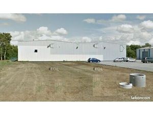 Local industriel 1 200 m²