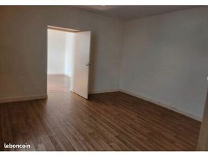 Loue Appartement T2 Meublé  47m2 RDC Vitré Plein Centre