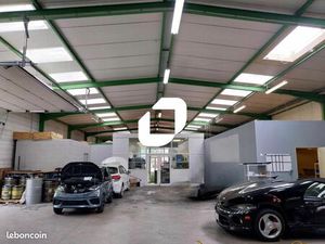 Local industriel 576 m²