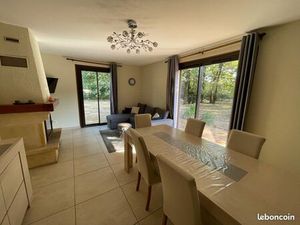 Maison de campagne avec terres agricoles