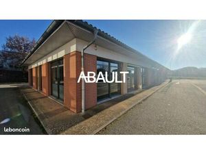 Local commercial 205 m²
