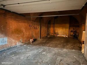 A vendre Murs commerciaux   Grand Local commercial en rdc Lyon1