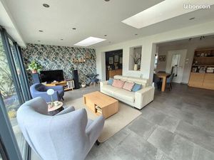 Maison 5 pièces 140 m²