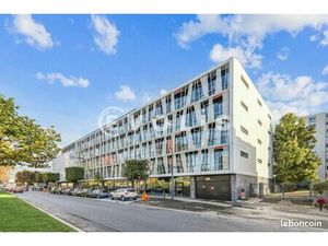 Bureaux 823 m²