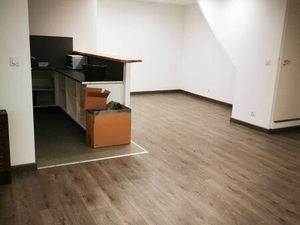 Local commercial disponible 220m2 en zone ufb