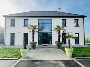 Pavillon 7 pièces 255 m²