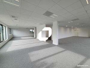 Bureaux 310 m²