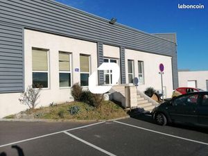 Bureaux 674 m²